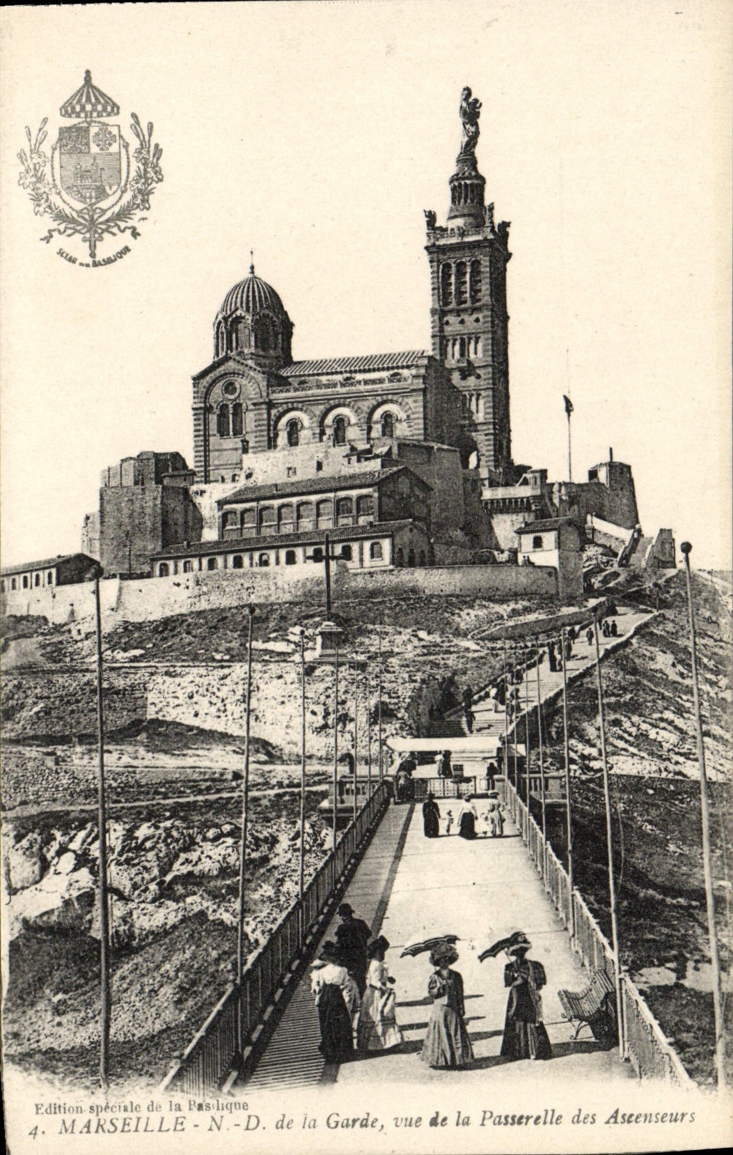 CPA Marseille De la garde vue de la passerelle des ascenseurs