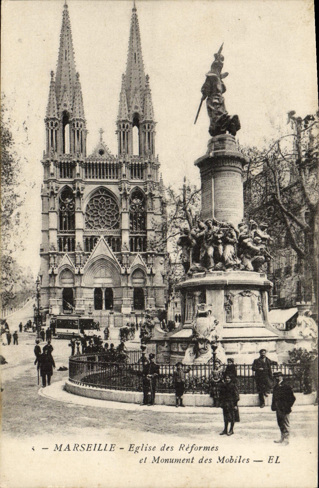CPA Marseille Eglise des reformes et monument des mobiles