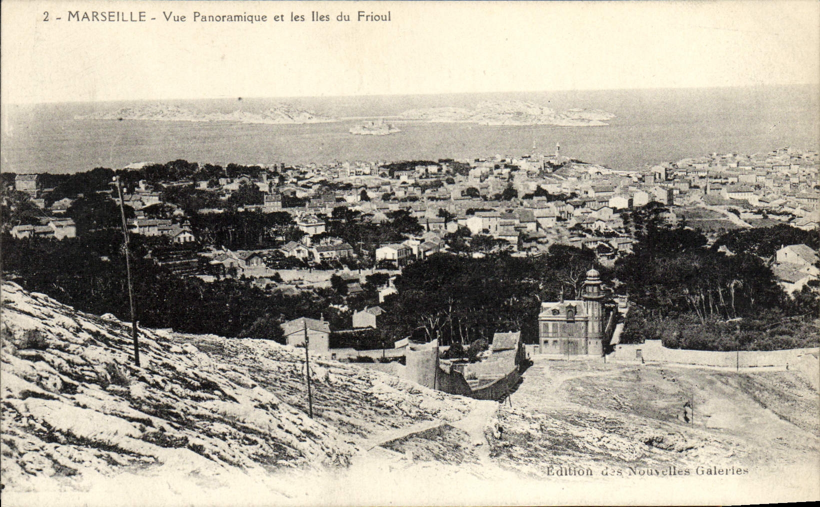 CPA Marseille Vue panoramique et les iles du frioul