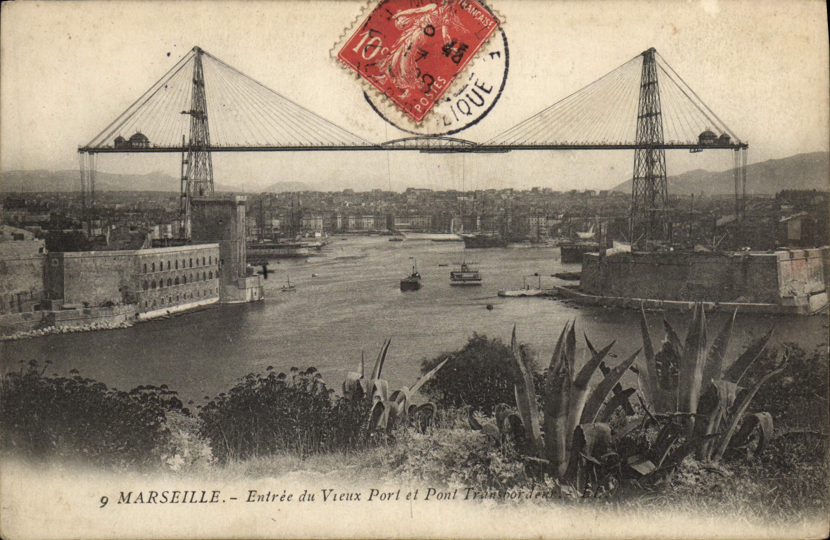 La POSTAL Marsella de la VENDIMIA entró del transporte del puerto viejo y del puente