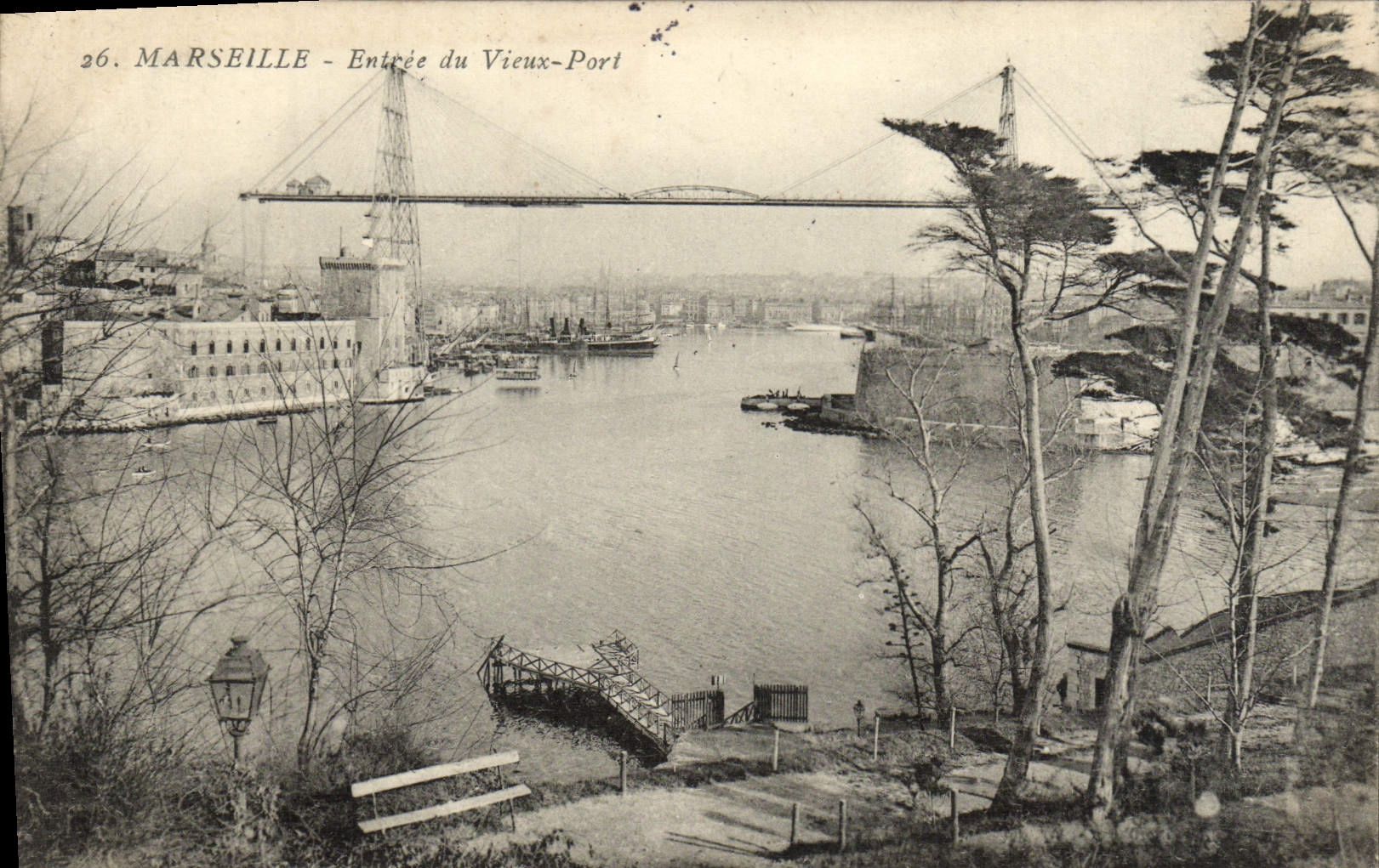 CPA Marseille Entree du vieux port
