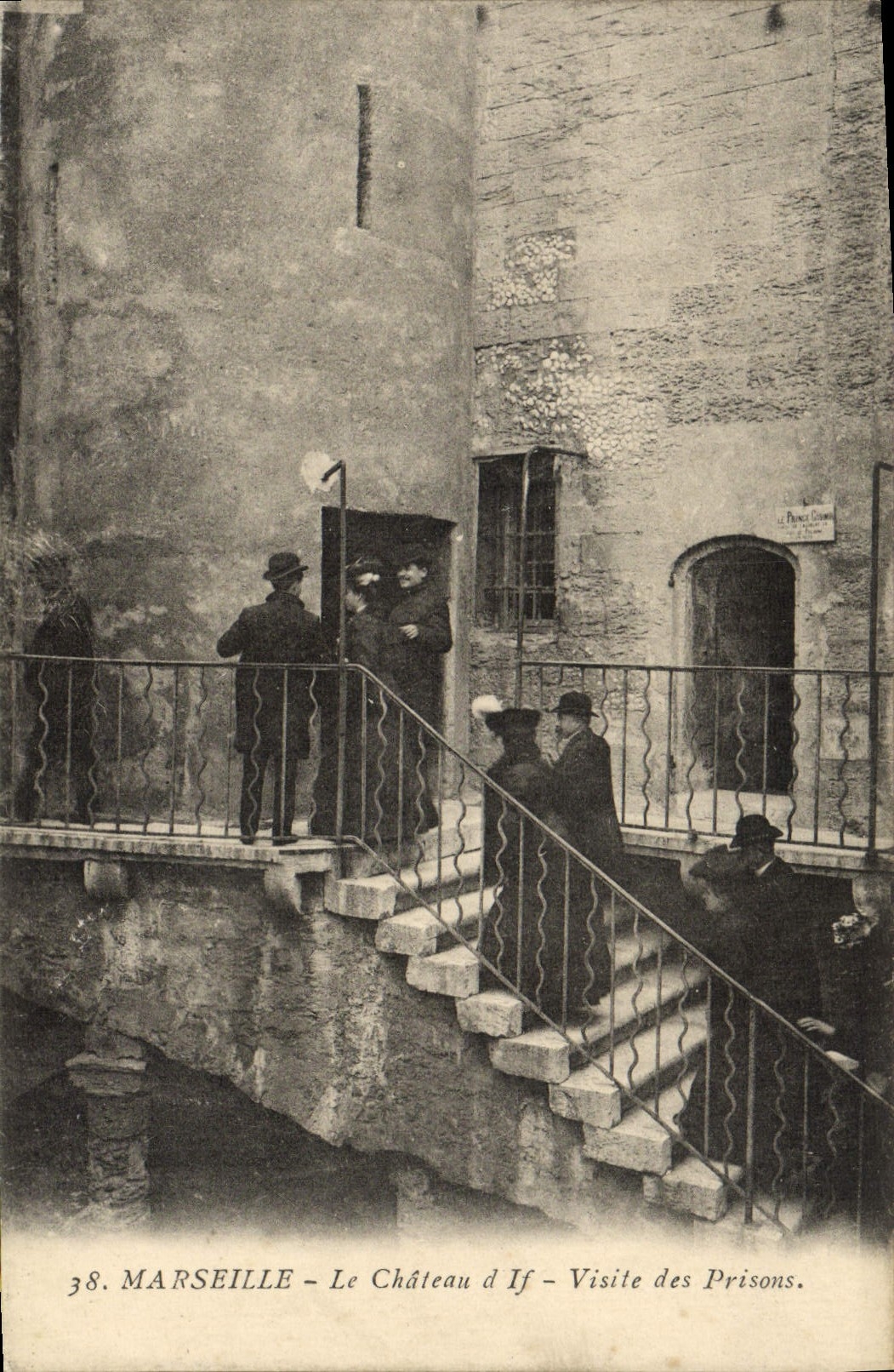 CPA Marseille Le chateau d'lf Visite des prisons