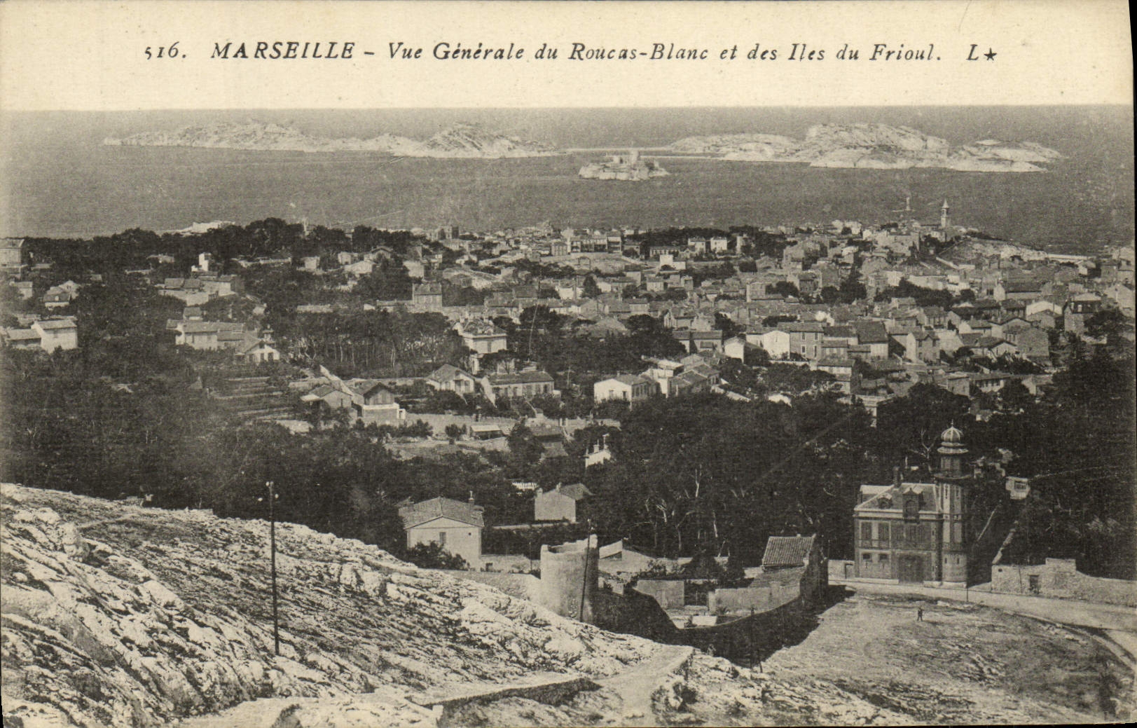 CPA Marseille Vue generale du roucas blanc et des iles du frioul