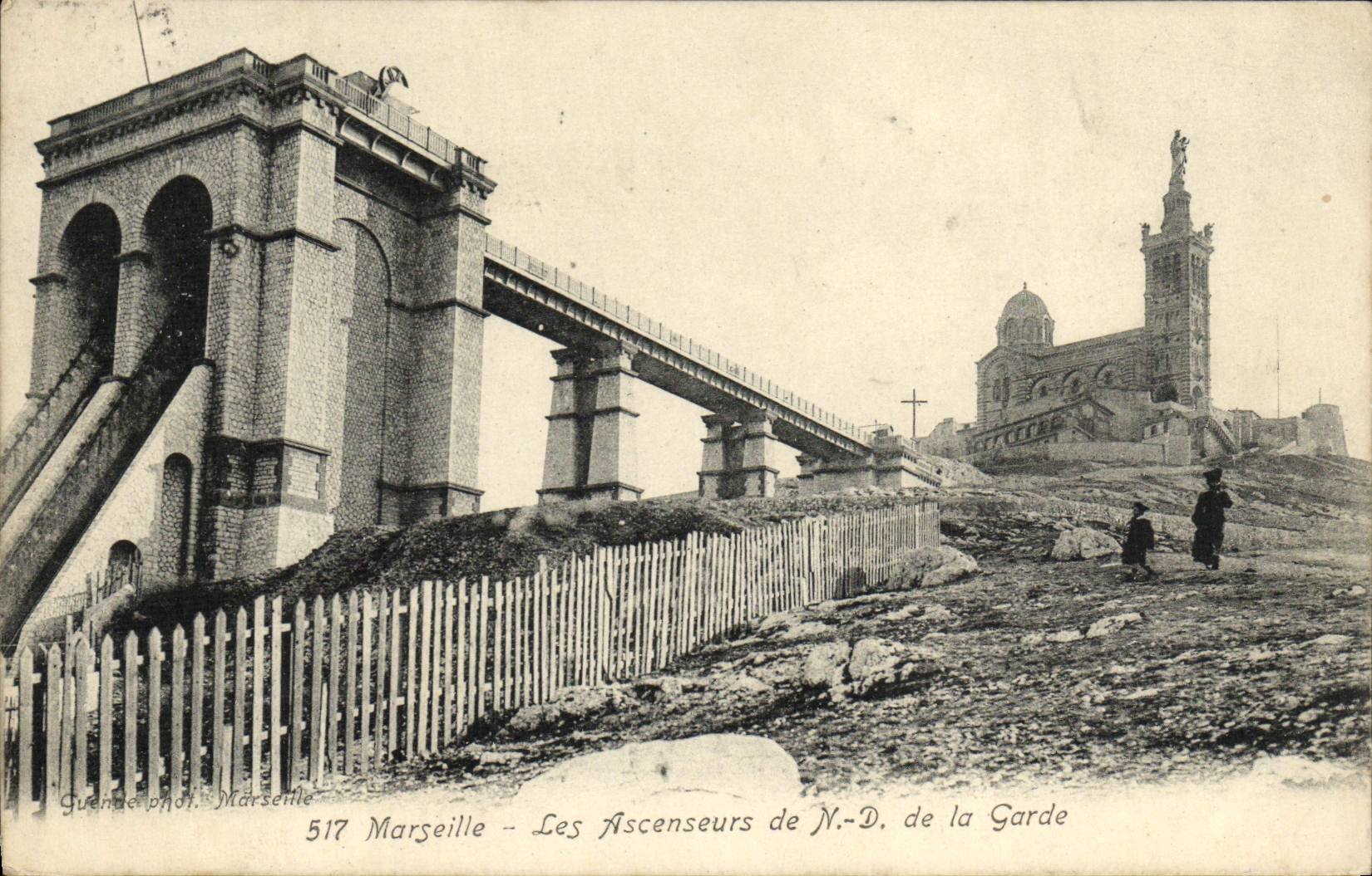 CPA Marseille Les ascensceurs de ND de la grade