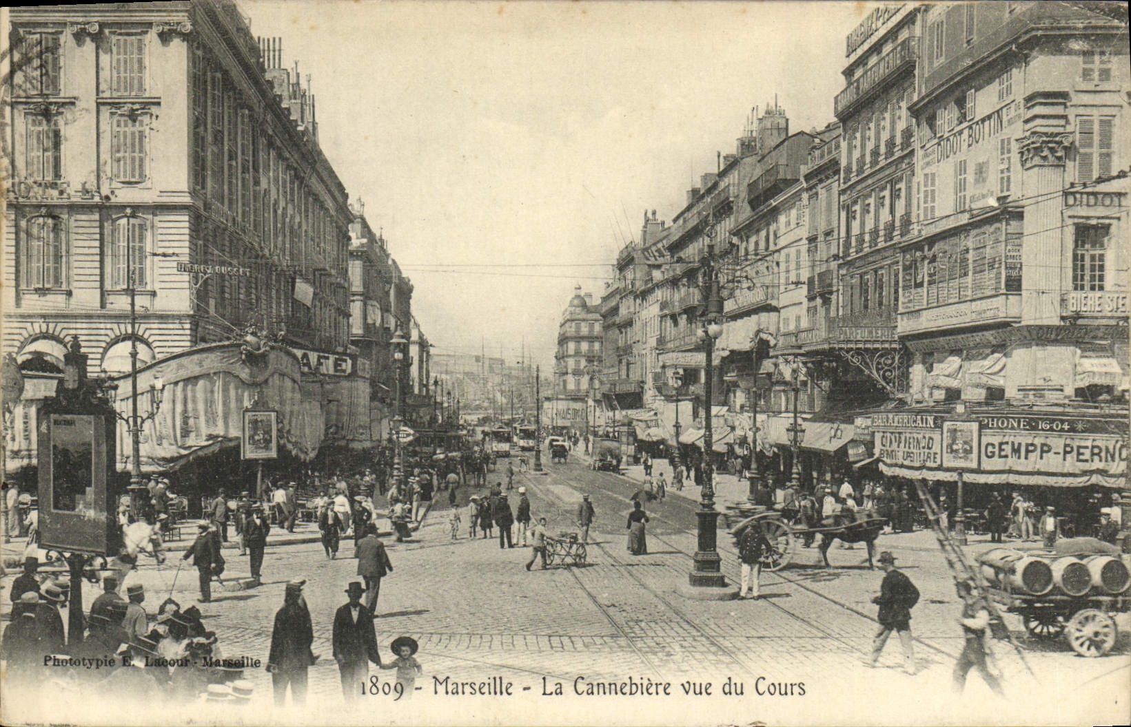 CPA Marseille La cannebiere vue du cours