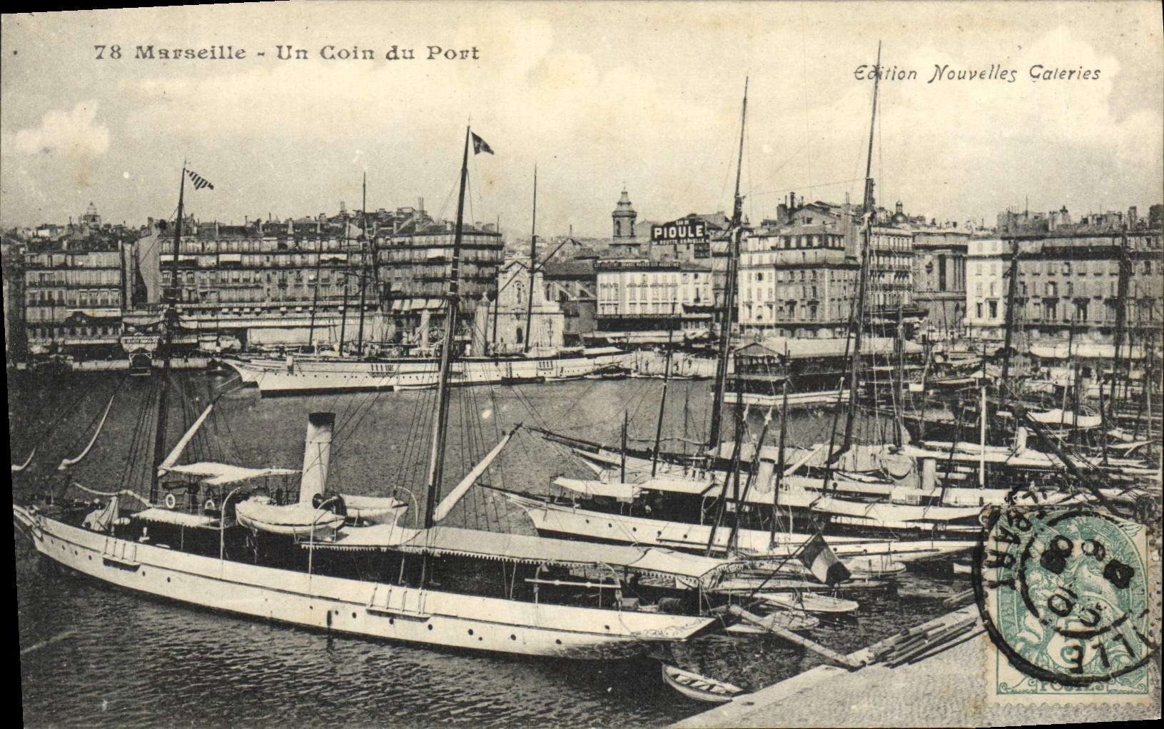 CPA Marseille Un coin du port Bateaux 