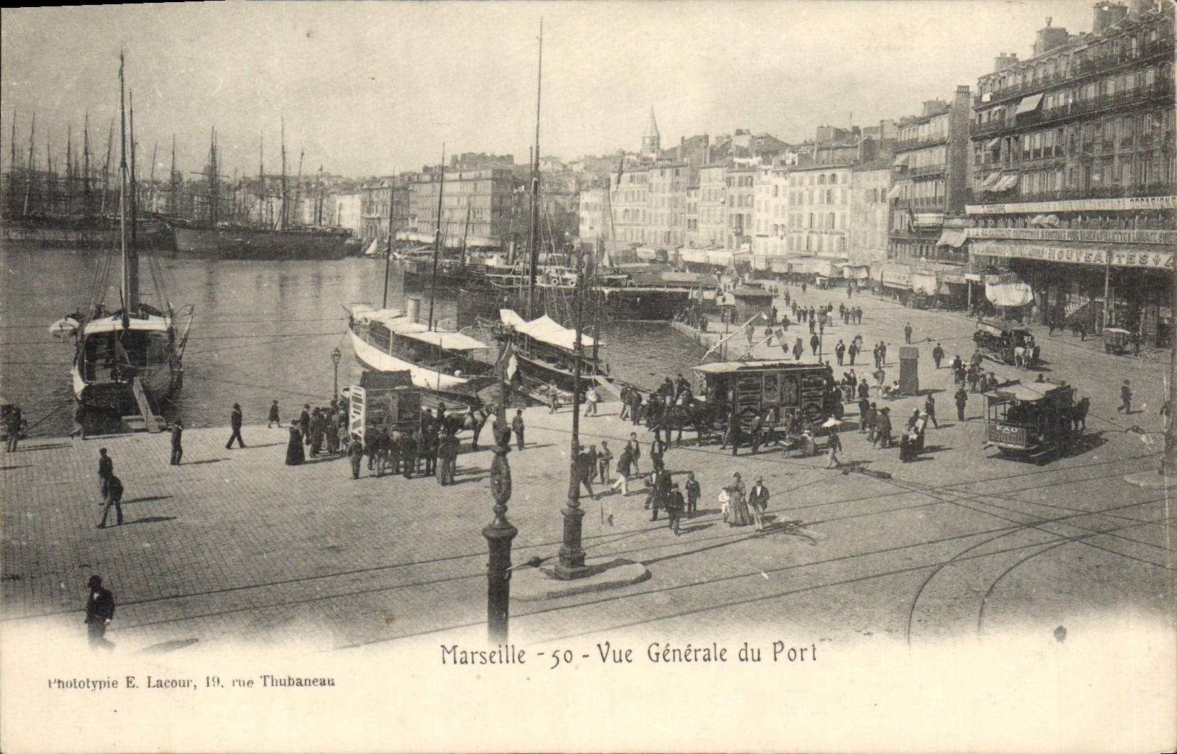 CPA Marseille Vue generale du port Bateaux