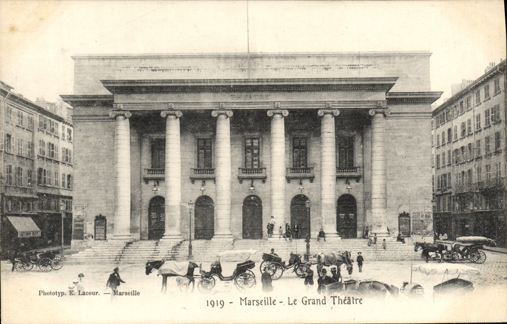 CPA Marseille Le grand theatre