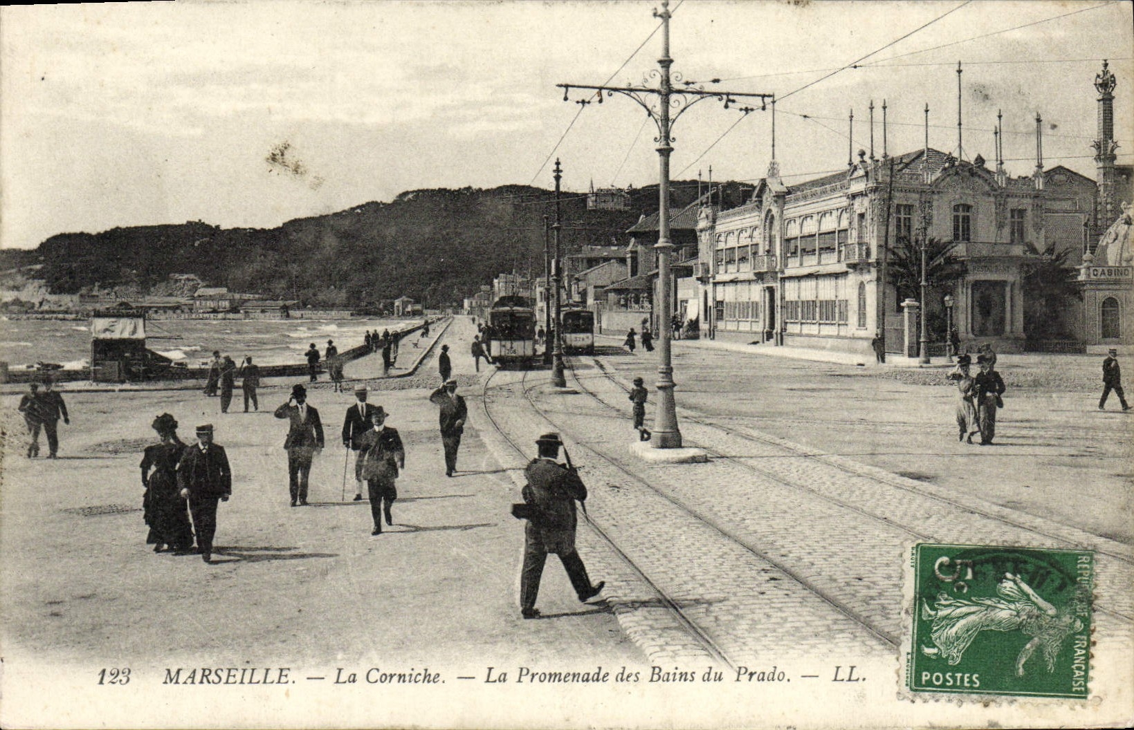 CPA Marseille La corniche la promenade des bains du prado