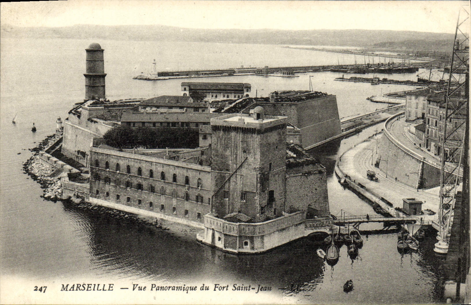 CPA Marseille vue panoramique du fort saint jean