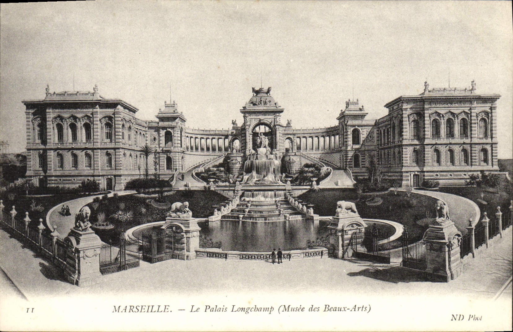 CPA Marseille Le palais Longchamp Musee des Beaux Arts