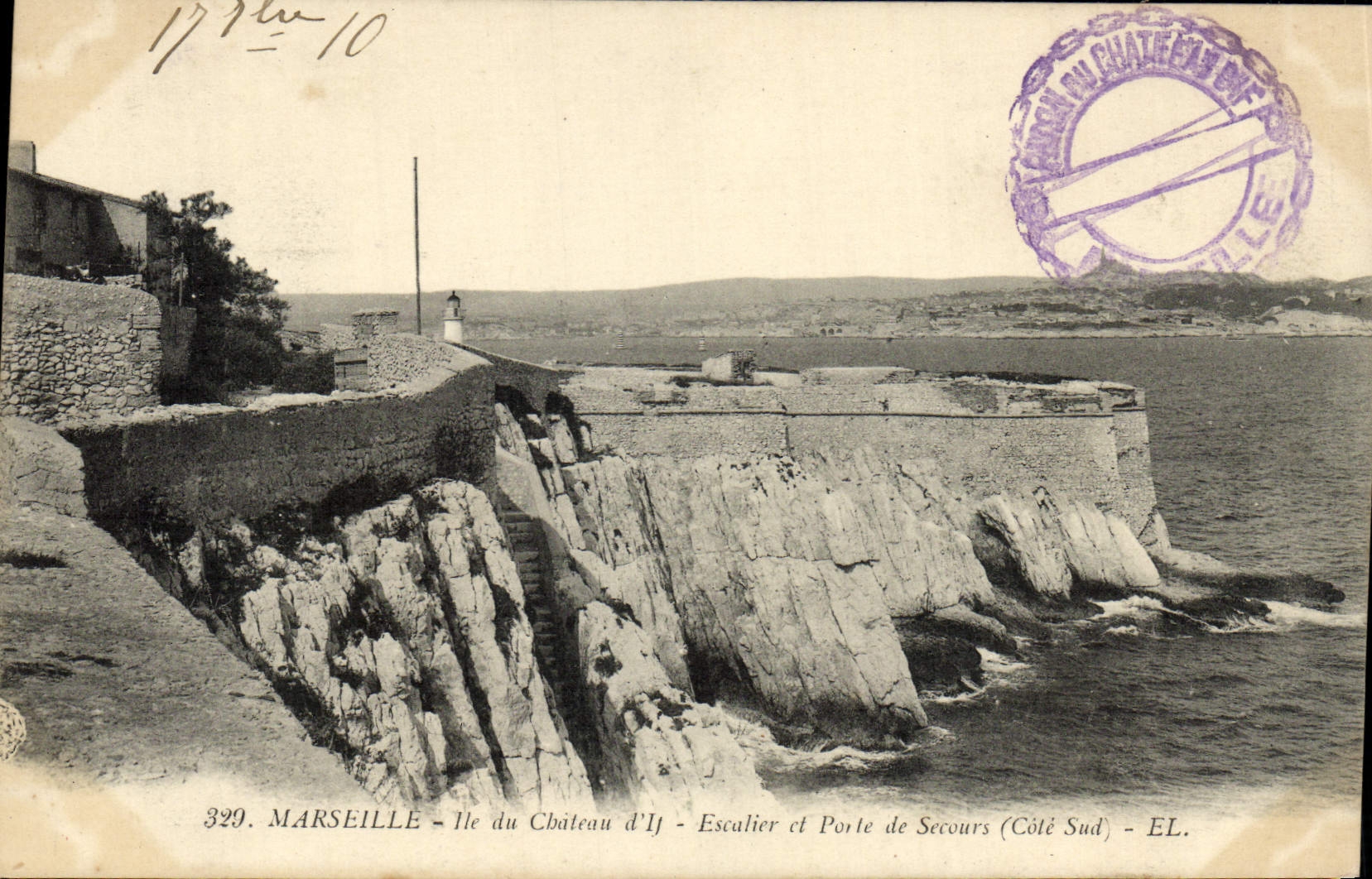 CPA Marseille Ile du chateau d'If Escalier et porte de secours Cote Sud