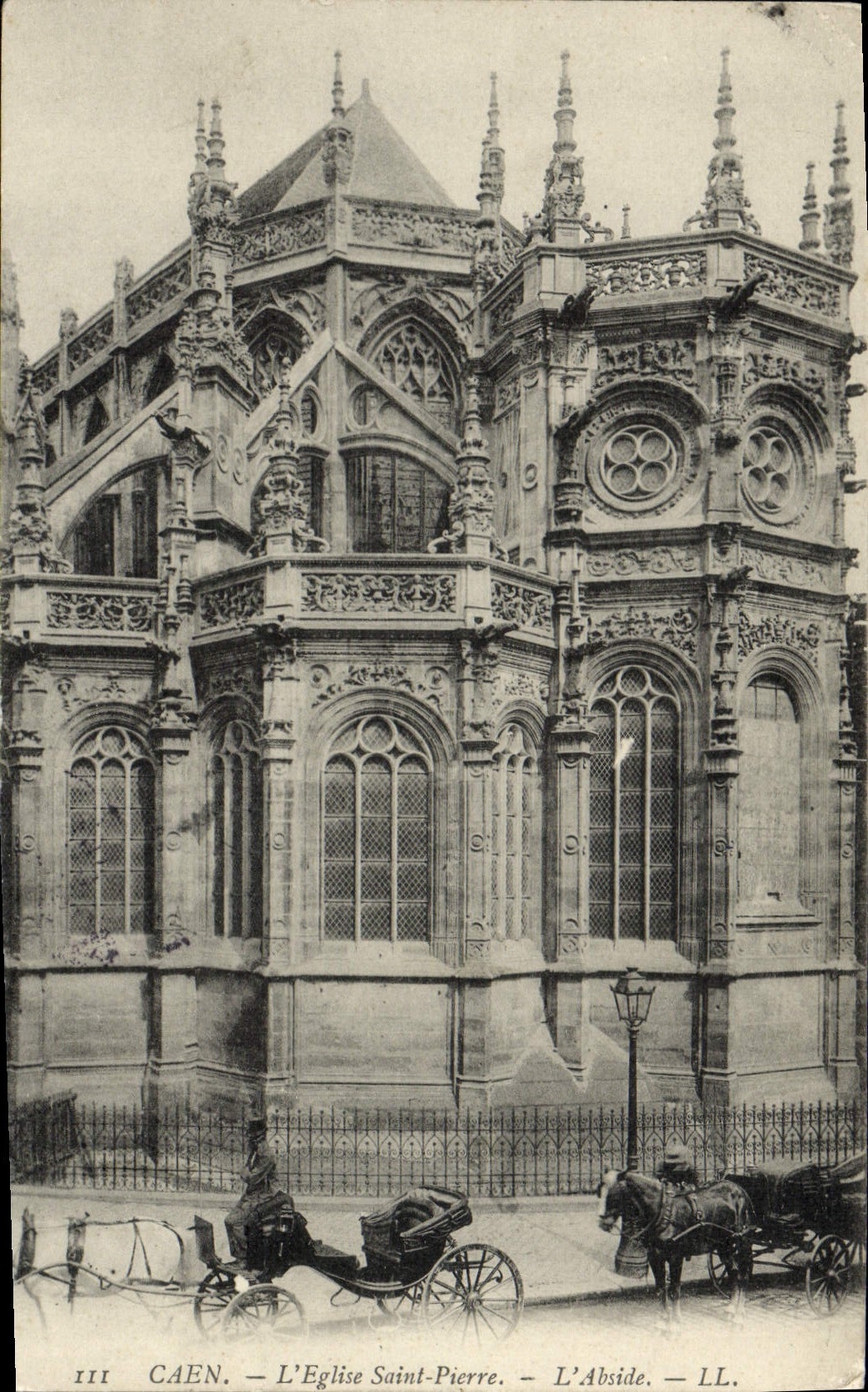 CPA Caen L'Eglise Saint Pierre L'abside