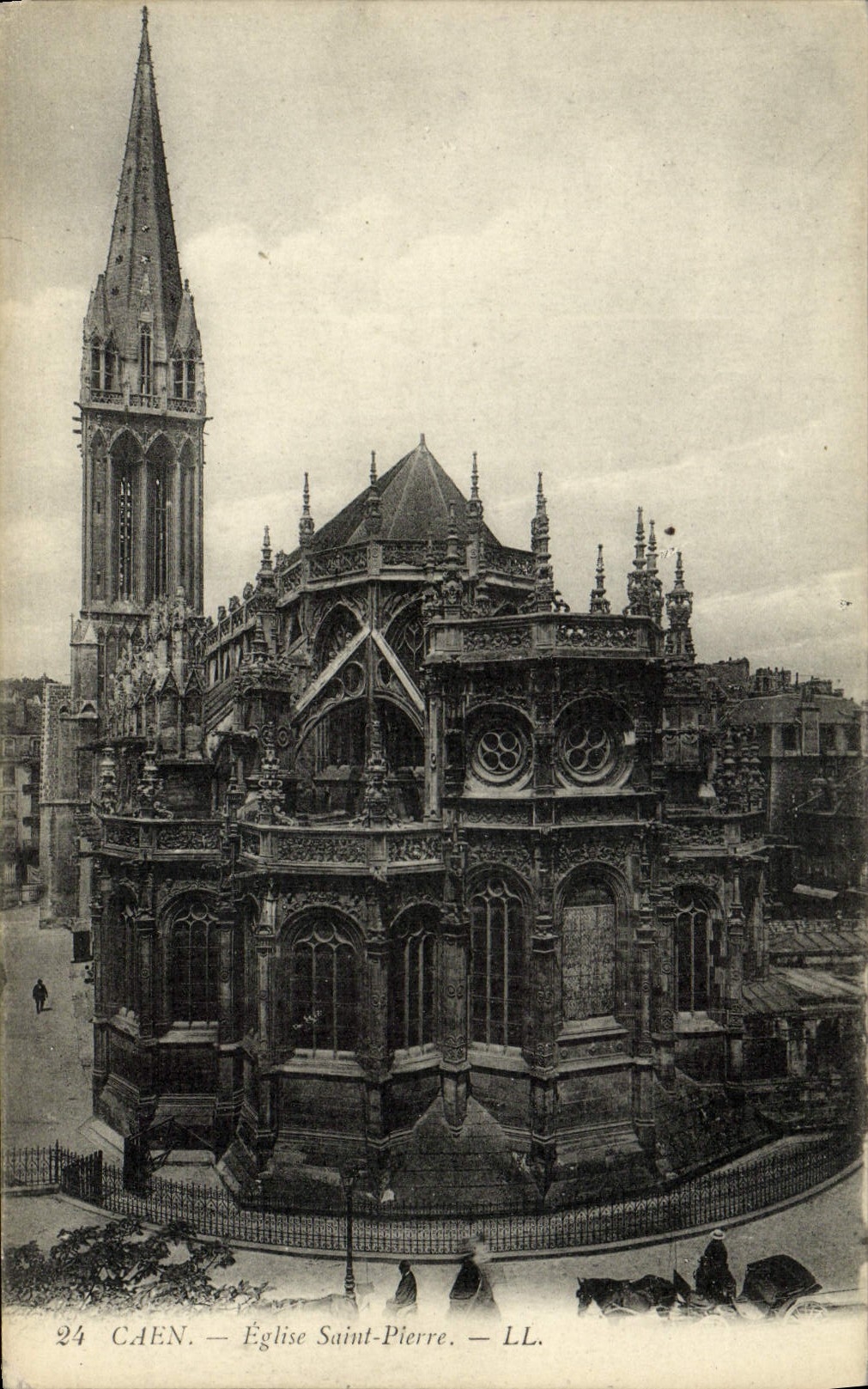 CPA Caen L'Eglise Saint Pierre