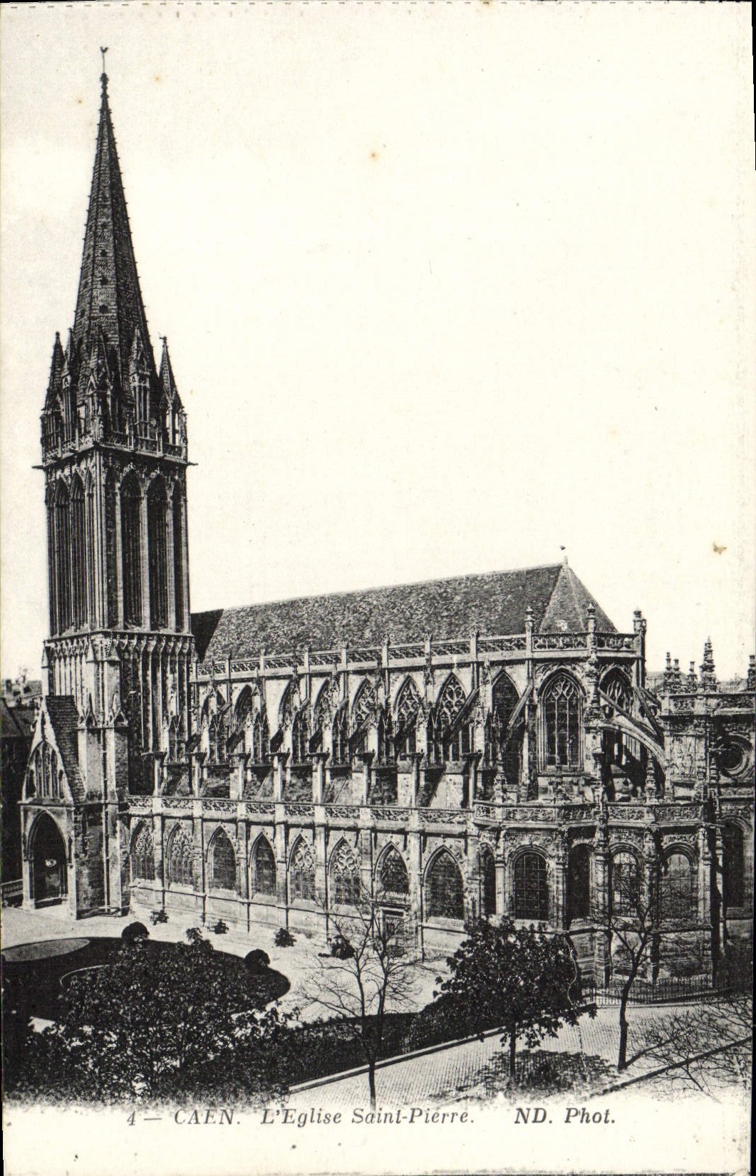 CPA Caen L'Eglise Saint Pierre