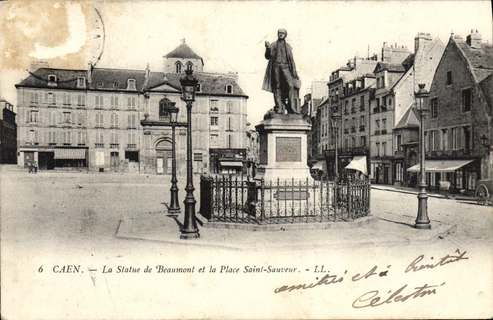 CPA Caen La Statue de Beaumont et la Place Saint Sauveur