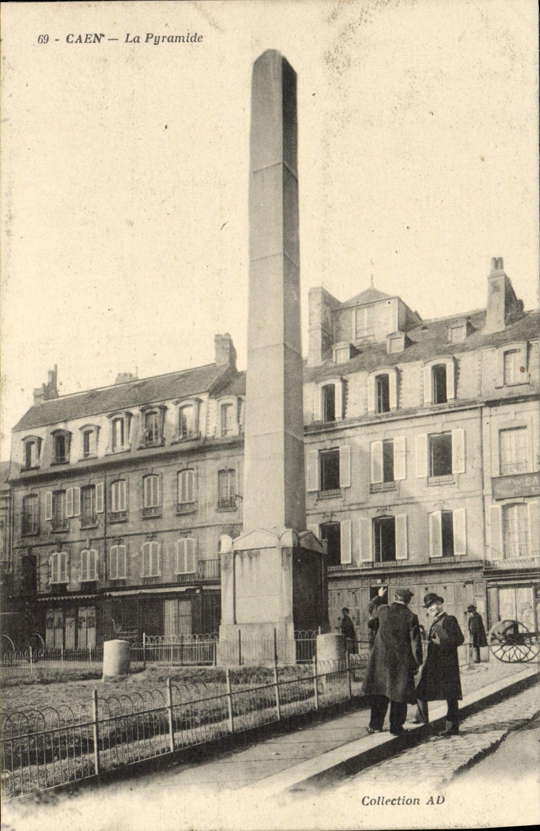 VINTAGE POSTCARD Caen the Pyramid