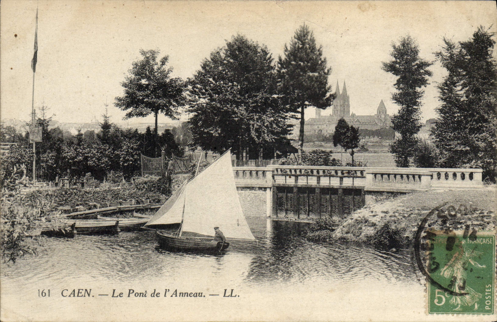 CPA Caen Le Pont de L'Anneau Bateau Barque