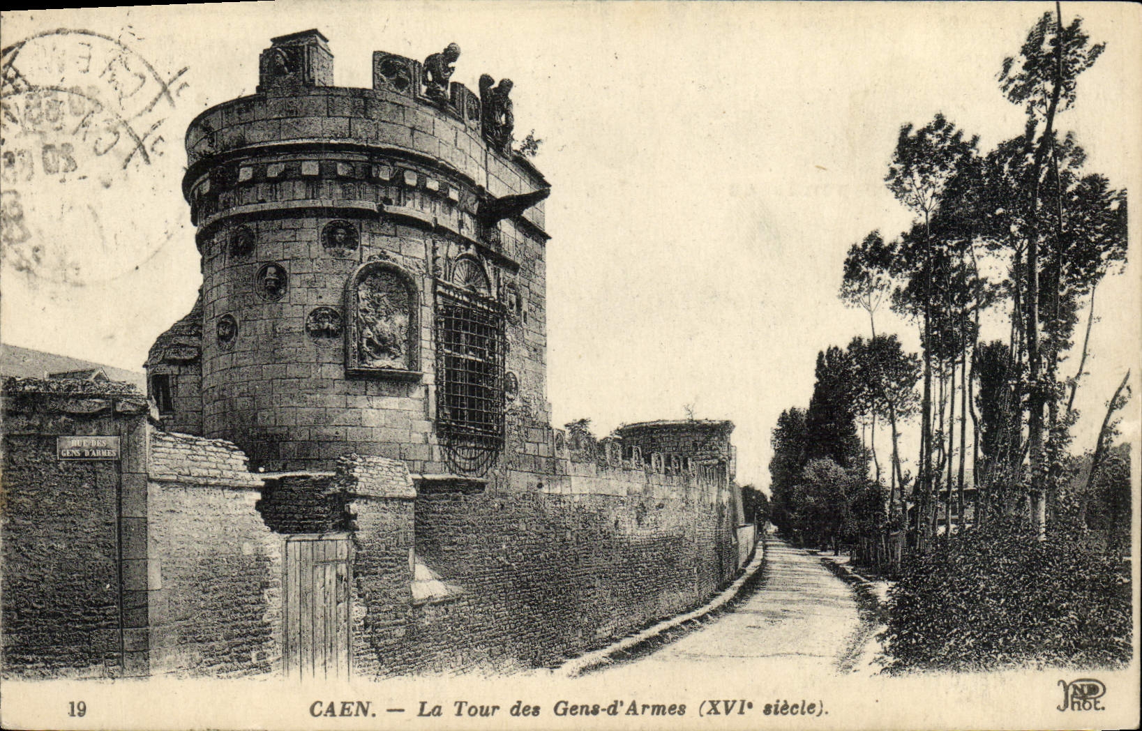 CPA Caen La Tour des Gens d'Armes