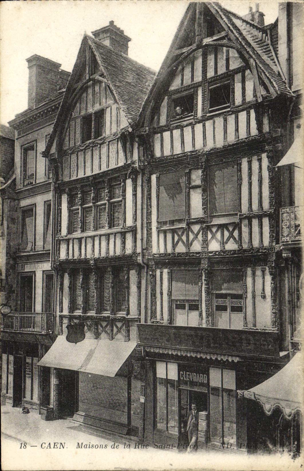 CPA Caen Maison de la Rue Saint Pierre Levrard