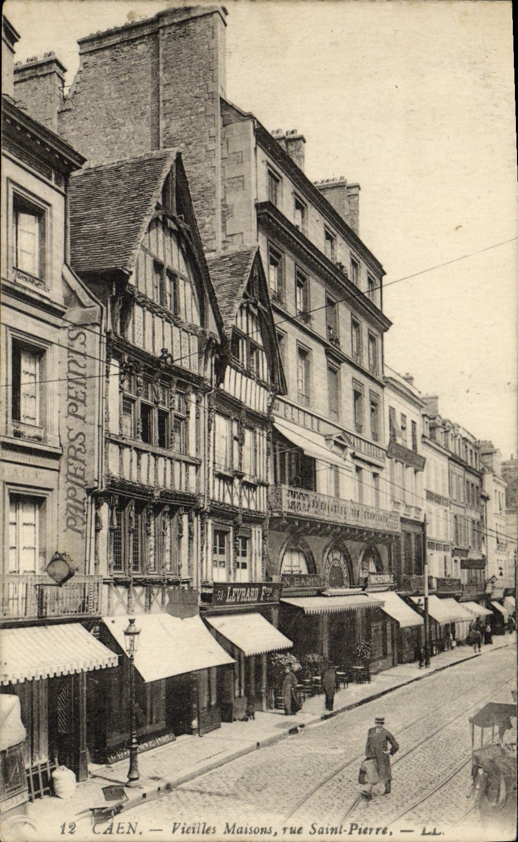 CPA Caen Maison de la Rue Saint Pierre Levrard