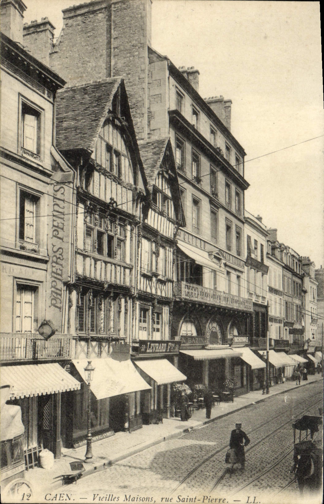 CPA Caen Vieilles Maisons Sue Saint Pierre Levrard