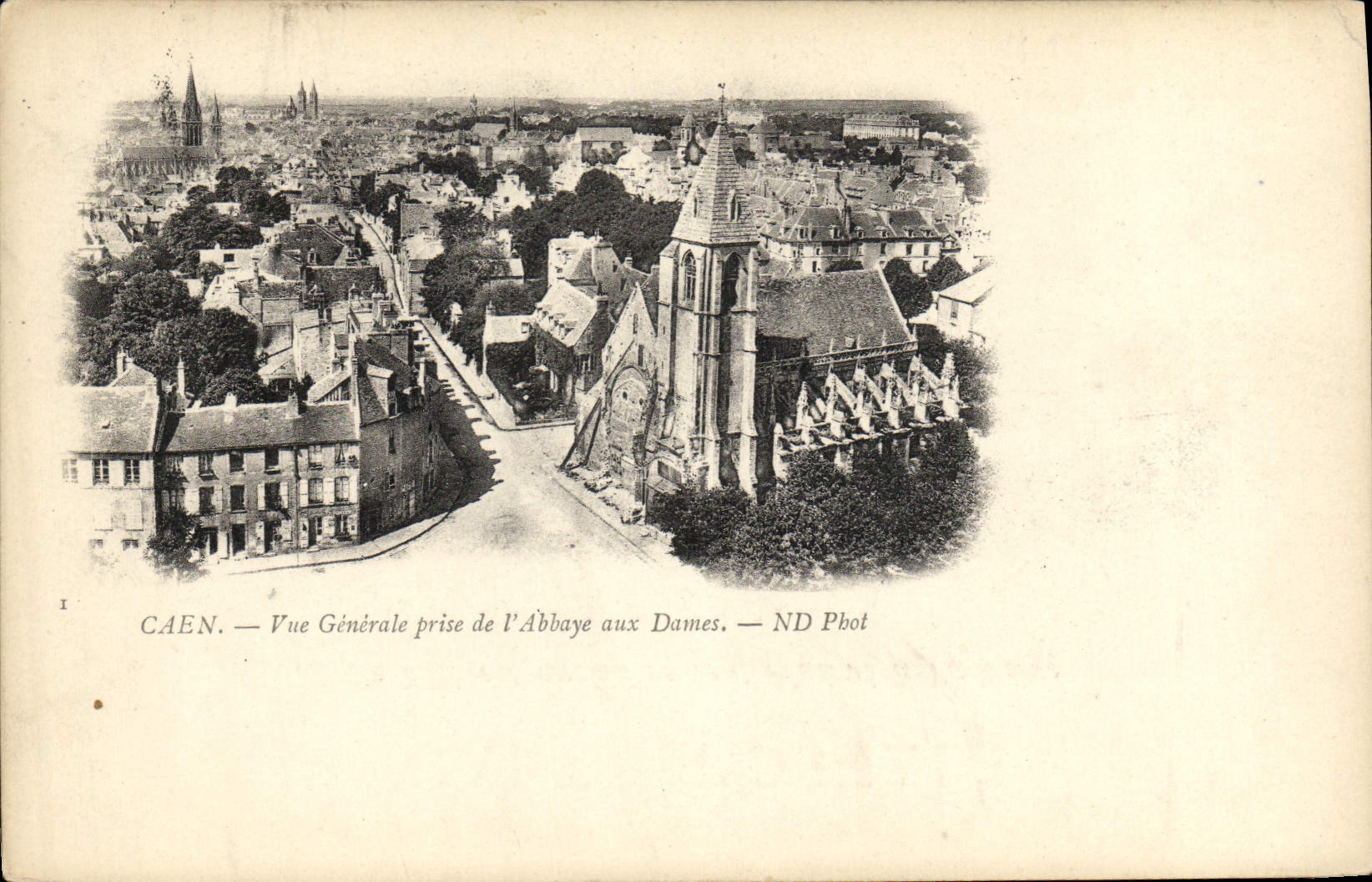 CPA Caen Vue Generale prise de L'Abbaye aux Dames