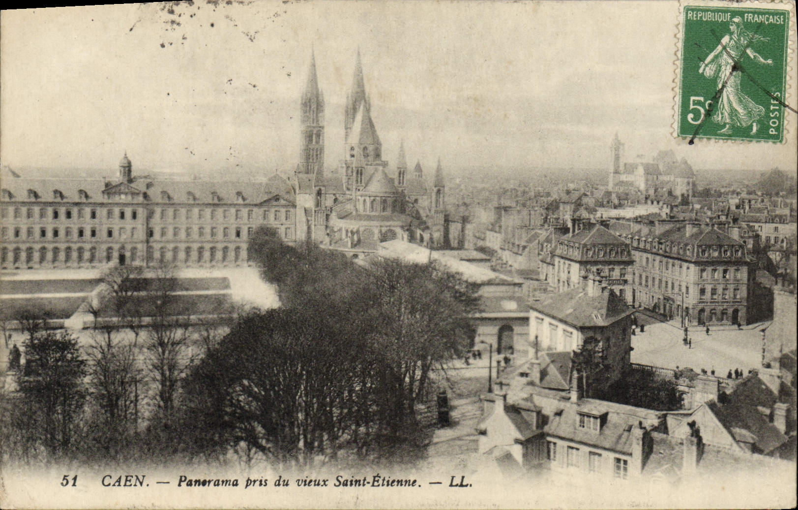 CPA Caen Panorama Pris du Vieux Saint Etienne