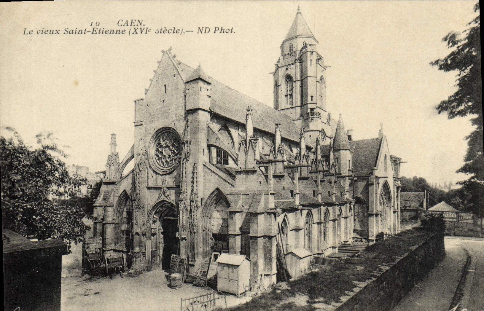 CPA Caen Le vieux Saint Etienne