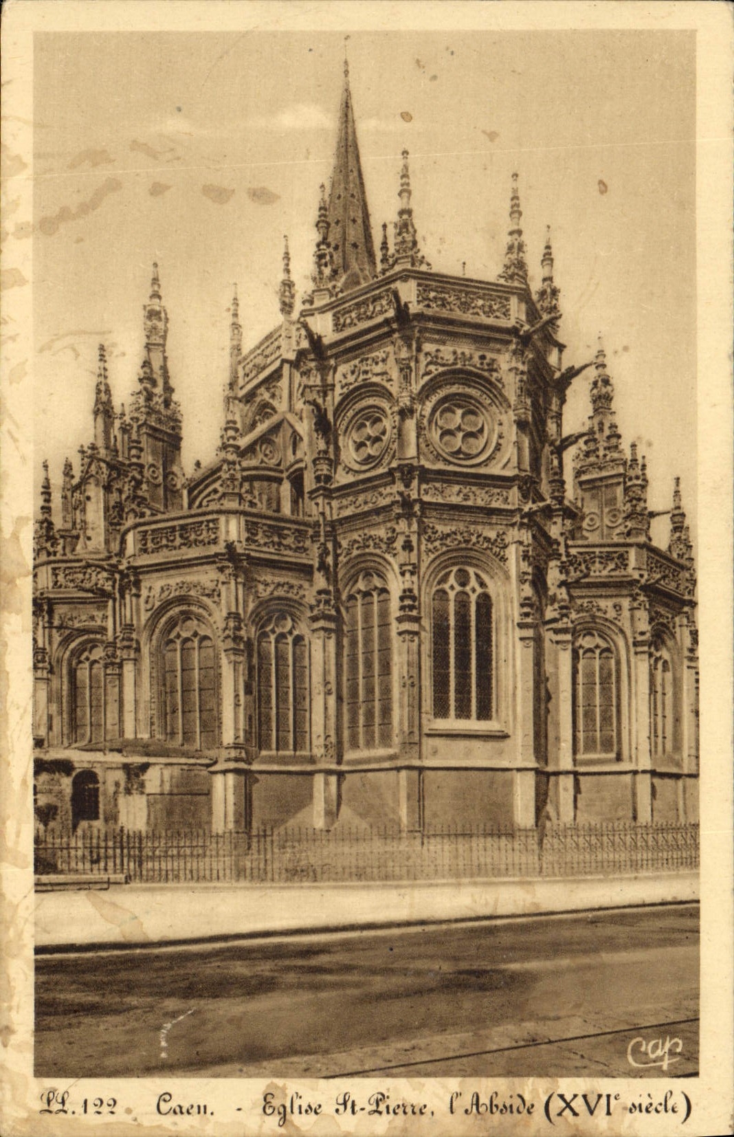 CPA Caen Eglise St Pierre L'abside