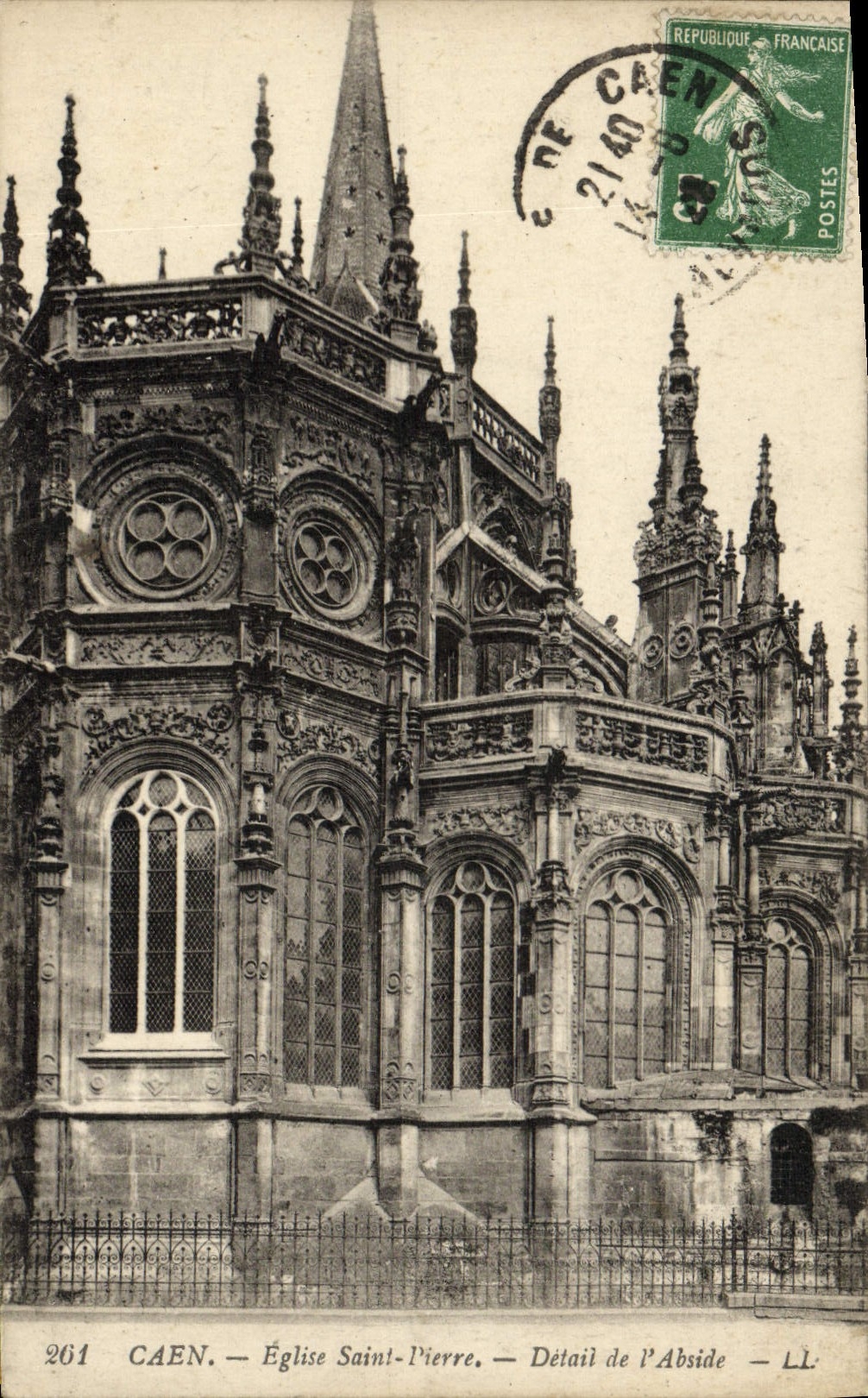 Detalle del Saint Pierre de la iglesia de Caen de la POSTAL de la VENDIMIA del apse