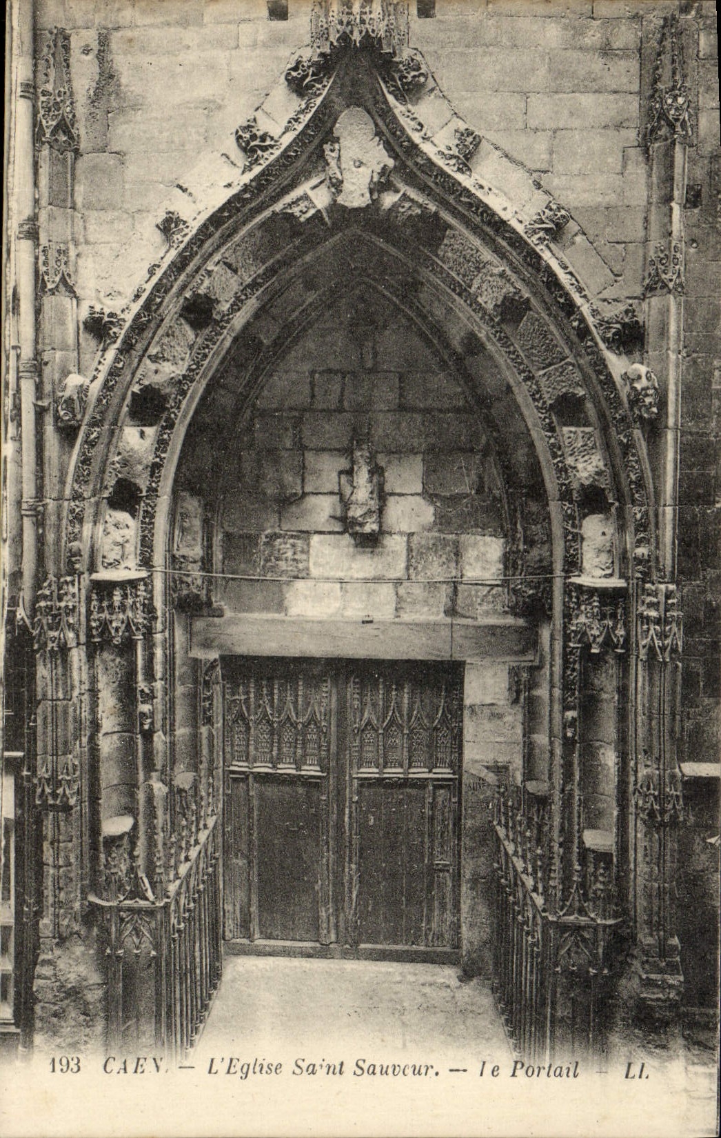 POSTAL Caen de la VENDIMIA el ahorrador santo de la iglesia la puerta
