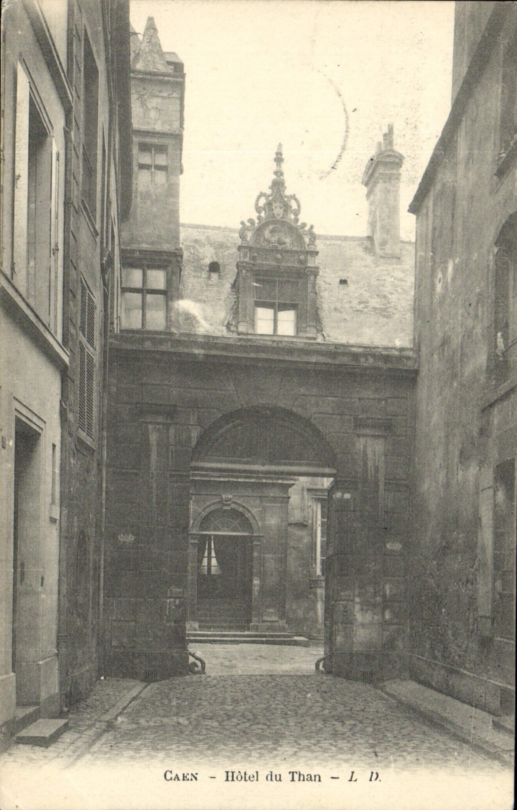 Hotel de Caen de la POSTAL de la VENDIMIA de que
