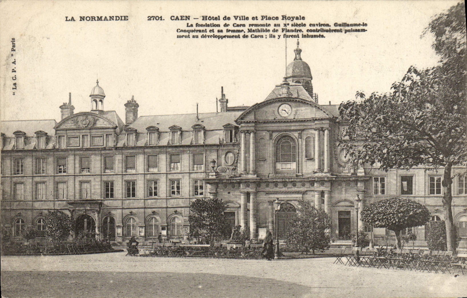 CPA Caen Hotel de Ville et Place Royale 