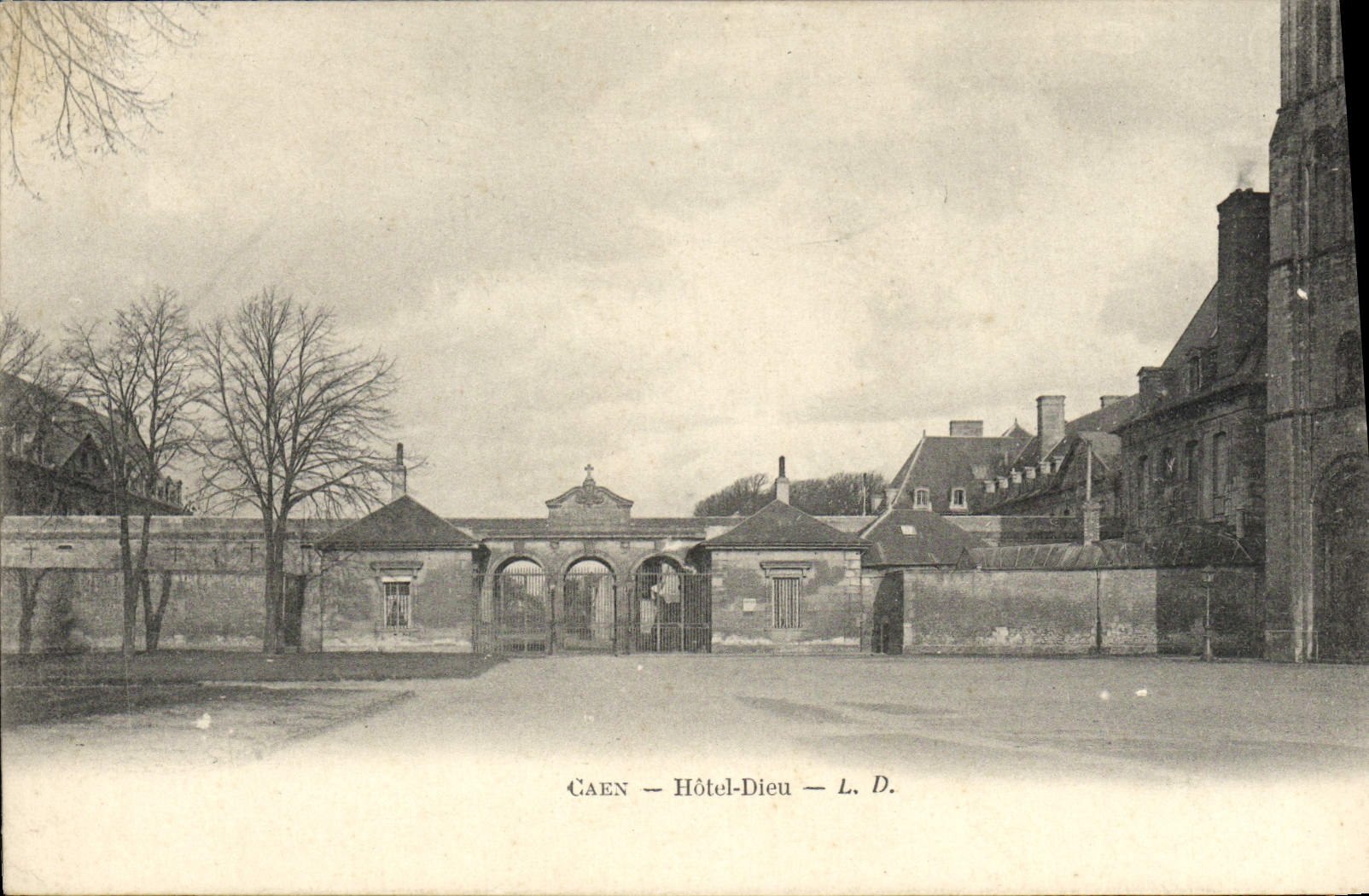CPA Caen Hotel Dieu