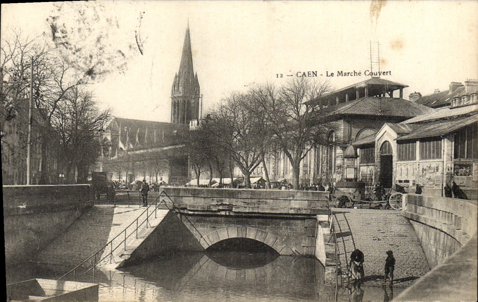 Mercado de Caen de la POSTAL de la VENDIMIA cubierto