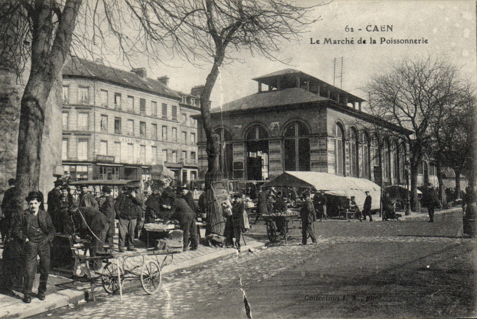Mercado de Caen de la POSTAL de la VENDIMIA de la TAPA de la tienda de los pescados