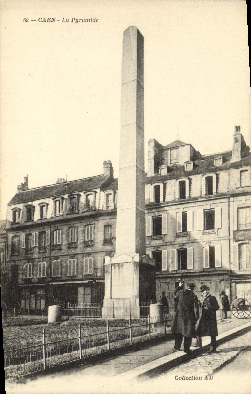 CPA Caen La Pyramide 