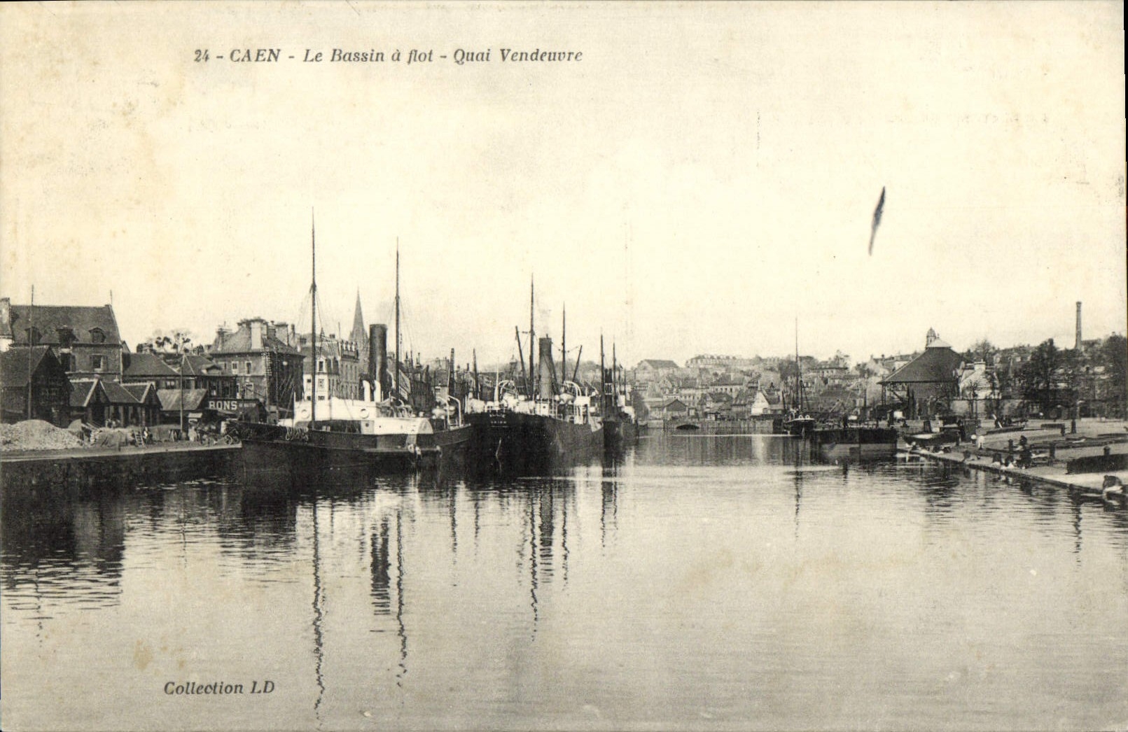 POSTAL Caen de la VENDIMIA los barcos de Quay Vendeuvre del muelle mojado