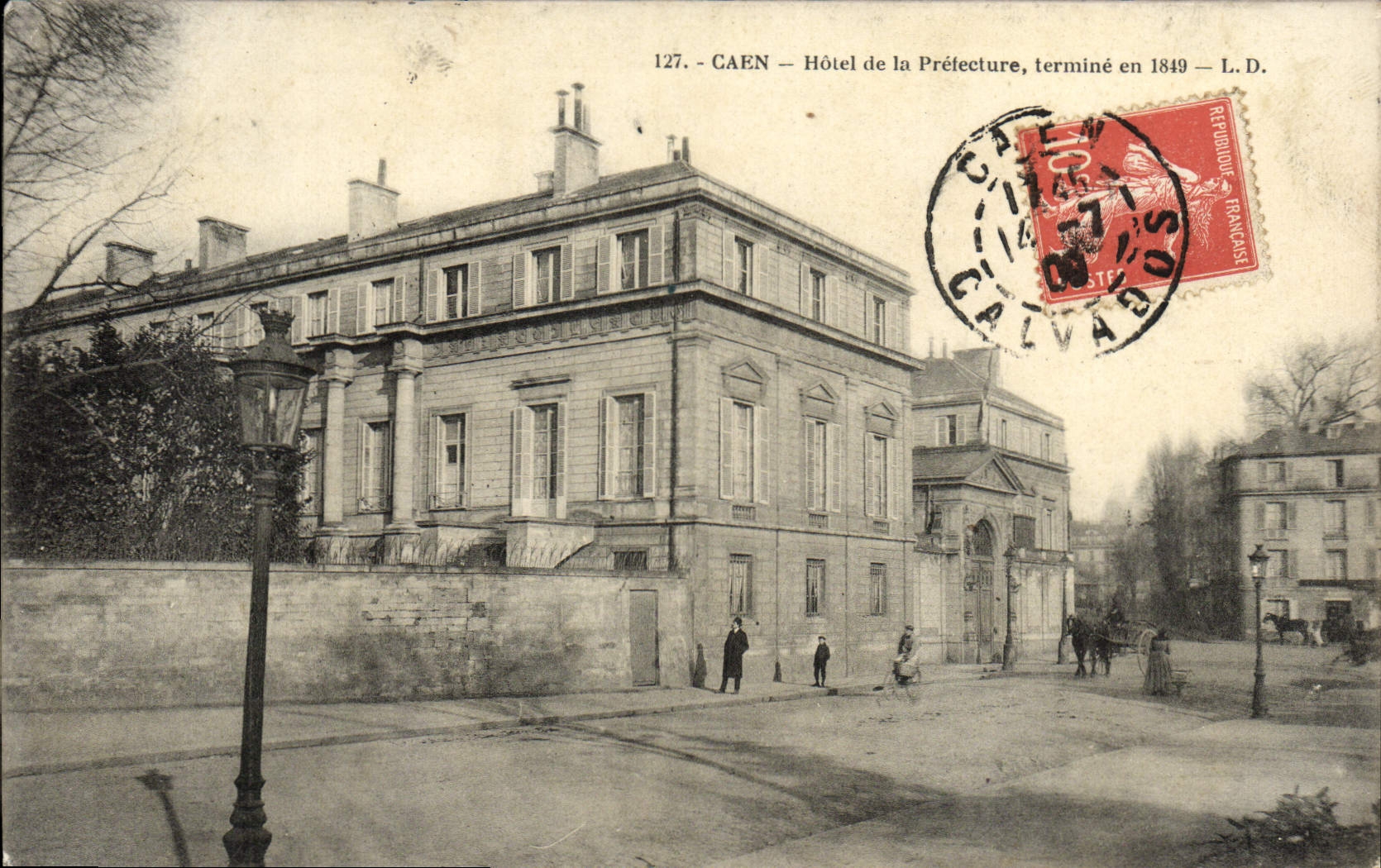 El hotel de Caen de la POSTAL de la VENDIMIA de la prefectura acaba en 1839
