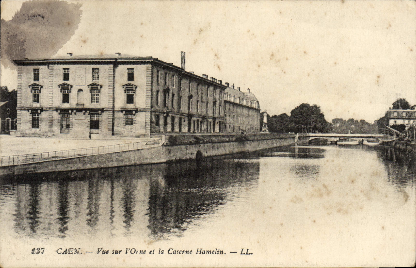 POSTAL Caen de la VENDIMIA vista encendido Orne y los cuarteles Hamelin Militaria