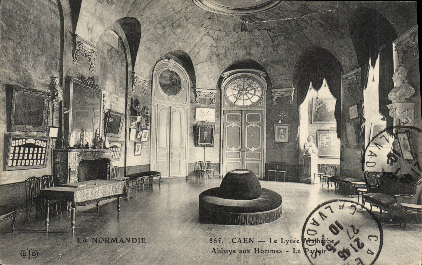 POSTAL Caen de la VENDIMIA la abadía de Malherbe de la universidad con los hombres el cuarto que visita