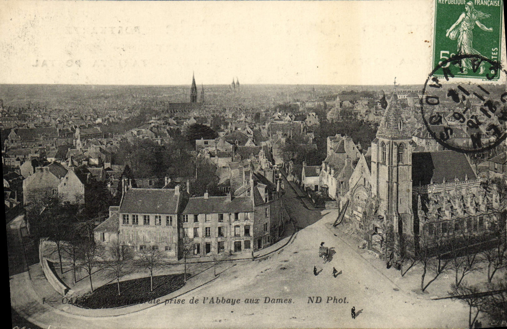 CPA Caen Vue generale prise de l'Abbaye aux Dames 