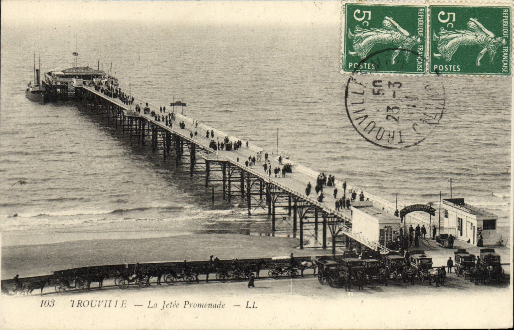 CPA Trouville La Jetee Promenade 