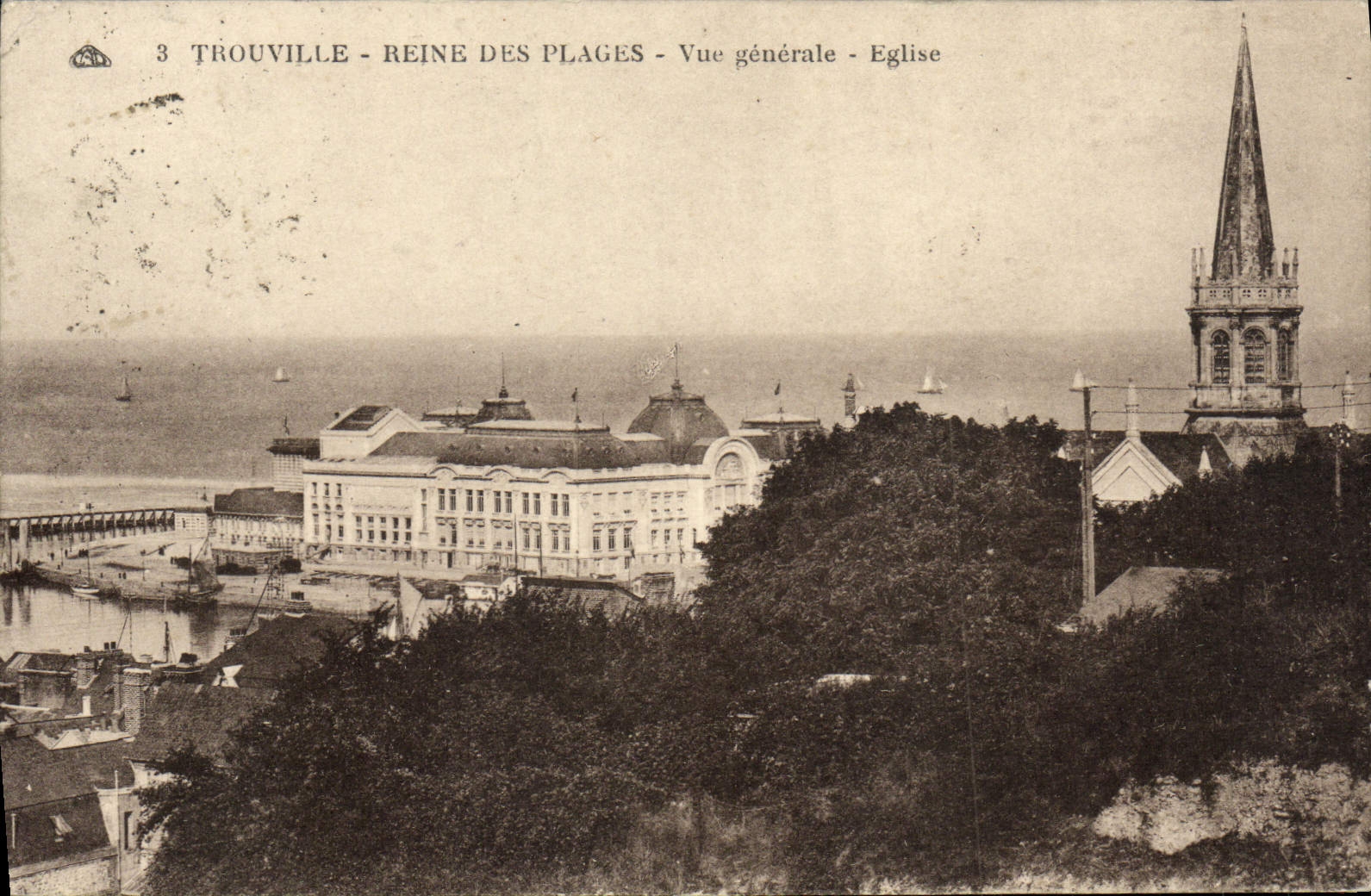 Reina de Trouville de la POSTAL de la VENDIMIA de la iglesia de la opinión de las playas
