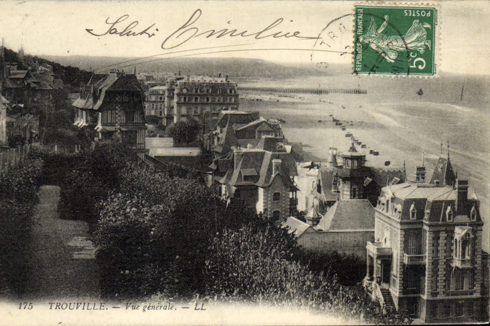 CPA Trouville Vue generale 
