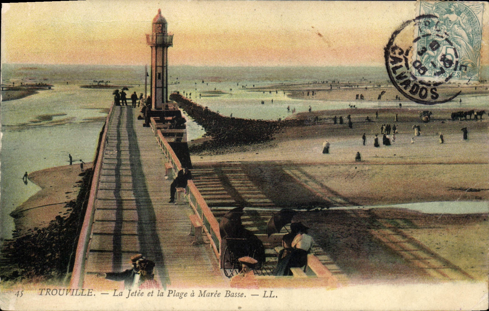 CPA Trouville La Jetee et la Plage a Maree Basse