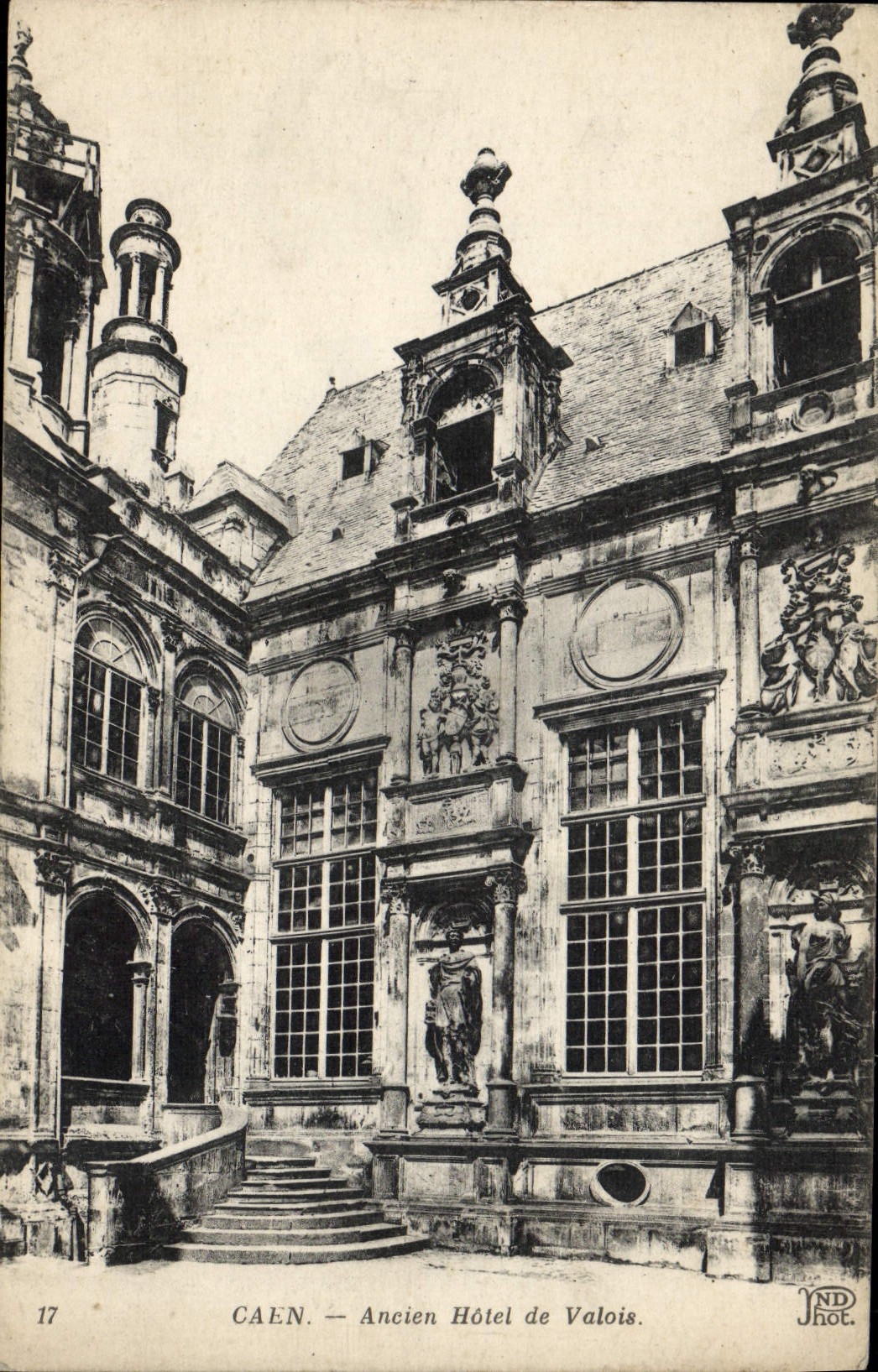 CPA Caen ancien hotel de valois