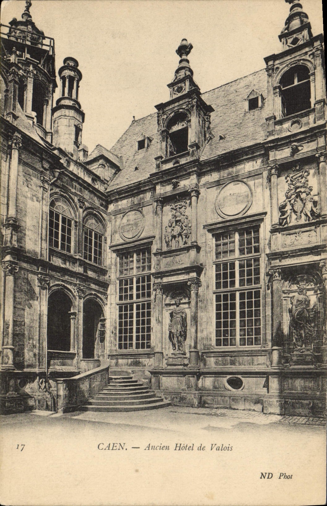 CPA Caen ancien hotel de valois
