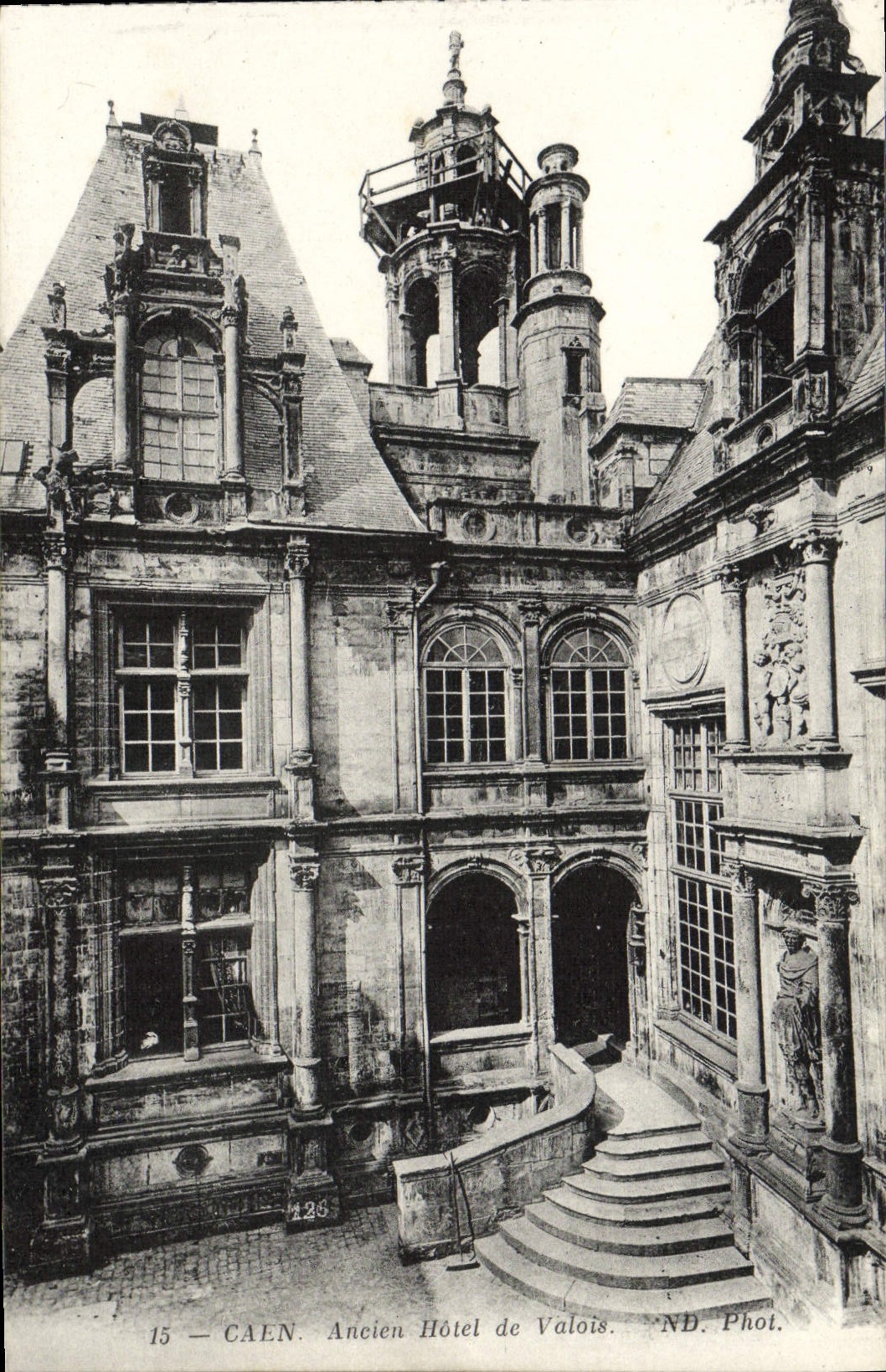 CPA Caen ancien hotel de valois